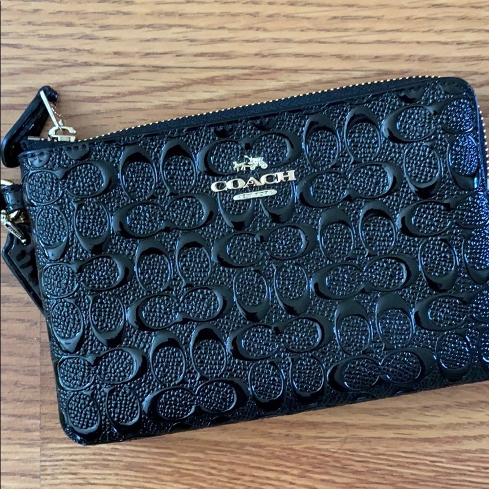 Coach wristlet. Never been used.